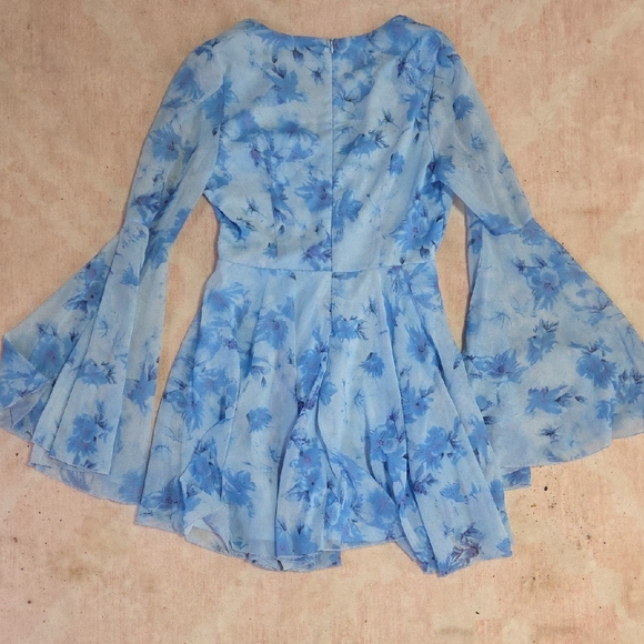 Chic Pink and Blue Floral Bell Sleeve Blouses - Picture 5 of 7